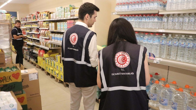 Denizli'de bayram öncesi market denetimi