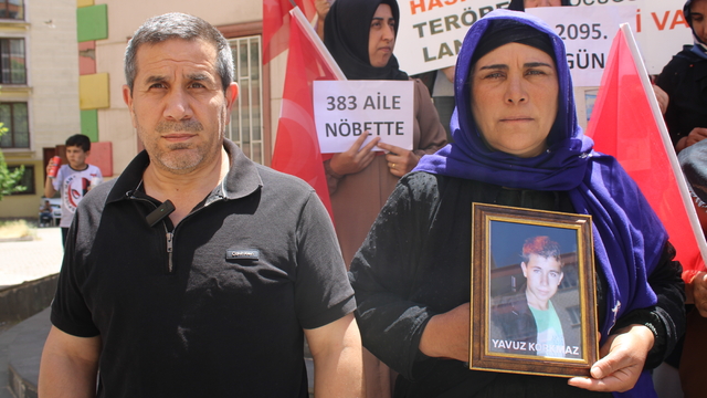 HDP önündeki evlat nöbetinde aile sayısı 383'e yükseldi