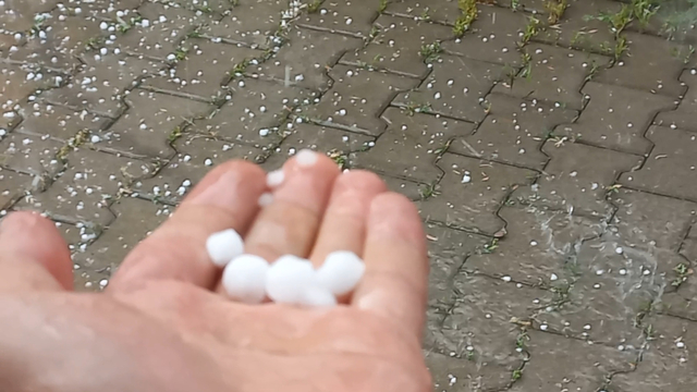 Malatya'da dolu ve sağanak etkili oldu