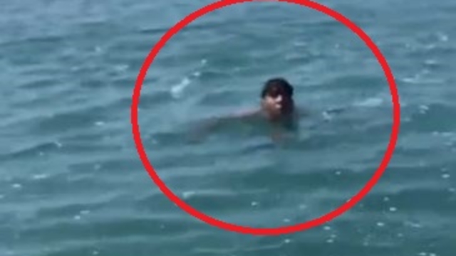 Denizde boğulmak üzereyken kurtardılar