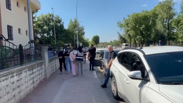 Sakarya'da otele fuhuş operasyonu; 3 tutuklama