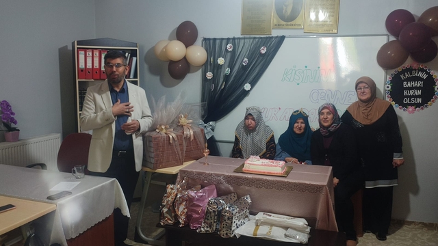 Nevşehir'de görme engellilerin Kuran-ı Kerim'e geçişleri kutlandı