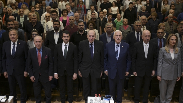 Ankara'da "Her Yönüyle Ecevit" paneli düzenlendi