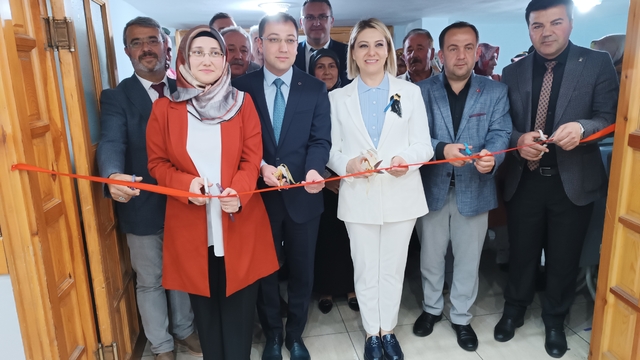 Tosya'da Halk Eğitim Merkezi sergisi açıldı