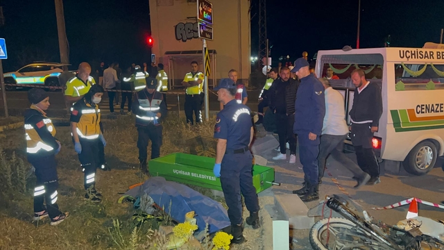 Nevşehir'de minibüsle çarpışan motosikletli öldü; kaza kamerada