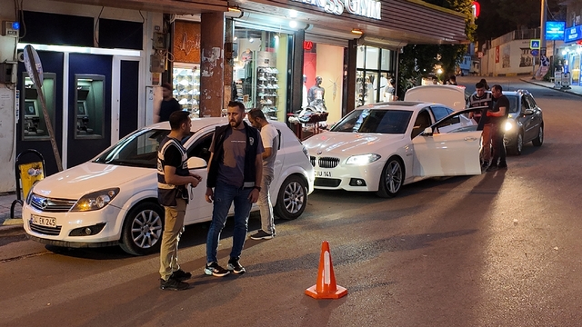 Diyarbakır'da uyuşturucu satıcılarına yönelik "Narko Hançer" uygulaması yapıldı