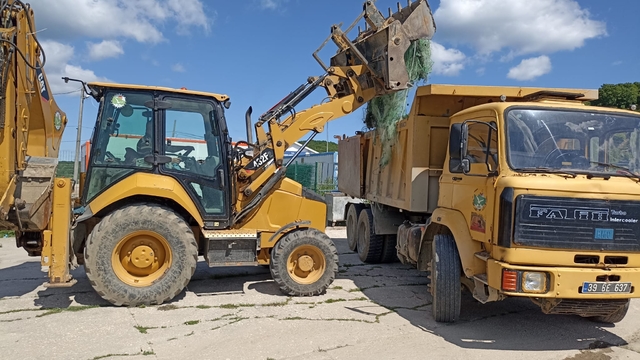 Karadeniz'de kaçak bırakılan 44 bin metre ağ toplandı
