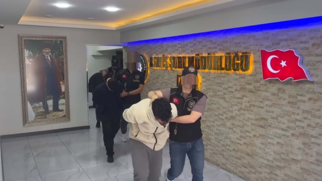 İzmir merkezli 6 ilde devre mülk dolandırıcılığı operasyonu; 4 tutuklama