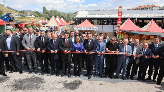 Sandıklı'da Tarım, Hayvancılık ve Seracılık Fuarı açıldı