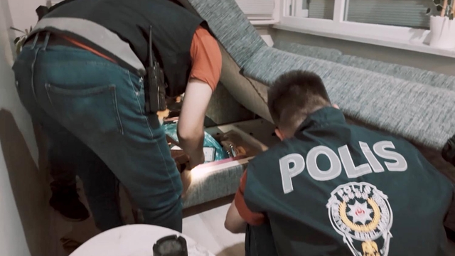 Rüşvet operasyonunda 2 tutuklama