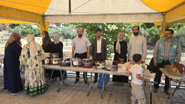 İslahiye'de Kur'an kursları yararına kermes düzenlendi