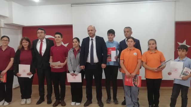 Hanönü'de kitap okuma yarışmasının ödül töreni düzenlendi