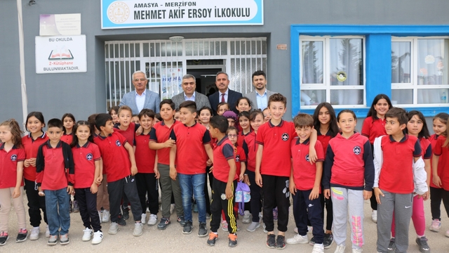 Kaymakam Karaaslan, okul ziyaretlerini sürdürüyor