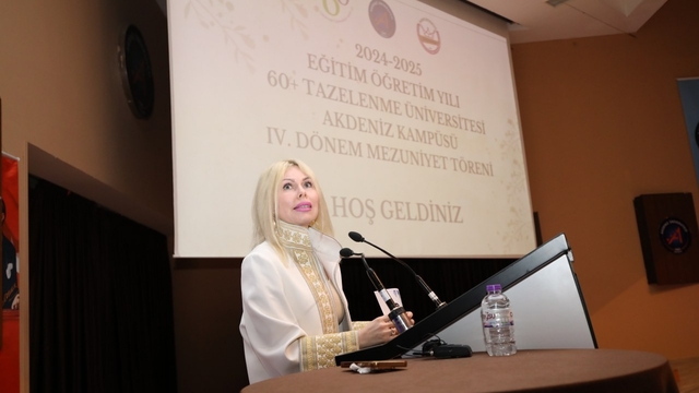 Antalya'da Tazelenme Üniversitesinde mezuniyet töreni düzenlendi