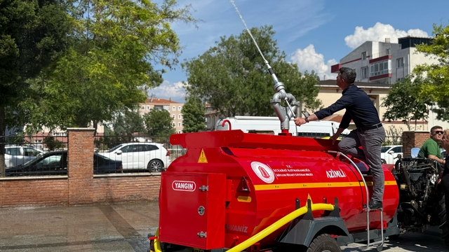 Eceabat'ta ilk müdahale arazözü dağıtımı yapıldı