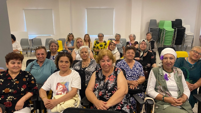 MEÜ bünyesinde açılan "60+ Tazelenme Üniversitesi"nde yıl sonu etkinliği yapıldı