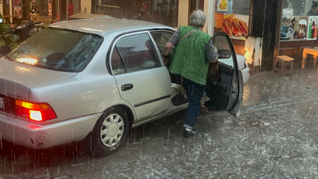 Muğla sağanak hayatı olumsuz etkiliyor