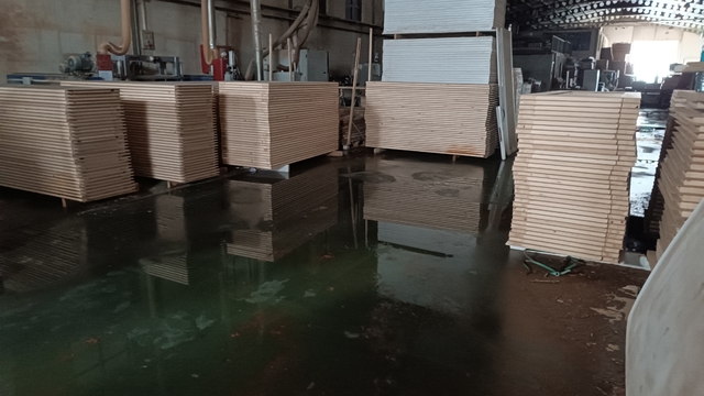 Kastamonu'da sağanak nedeniyle bazı fabrikaları su bastı