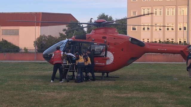 Samsun'da kalp krizi geçiren hasta ambulans helikopterle hastaneye kaldırıldı