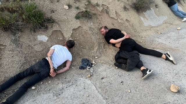 'Dur' ihtarına uymayıp, sürücüsünün 40 kilometre kaçtığı araçtan suç makineleri çıktı