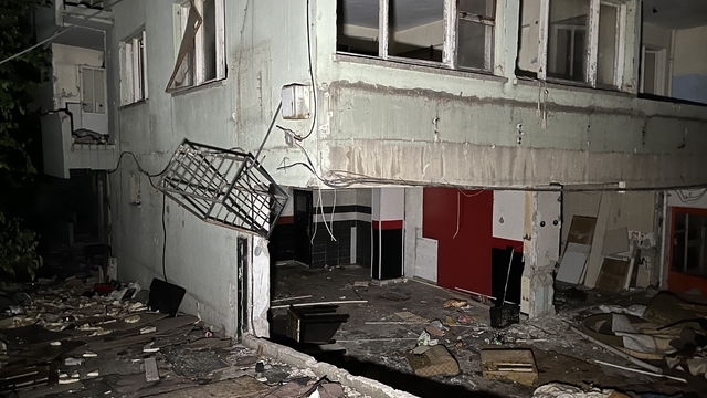 İzmir'de metruk binada poşetler içerisinde 3 kafatası ve kemik parçaları bulundu