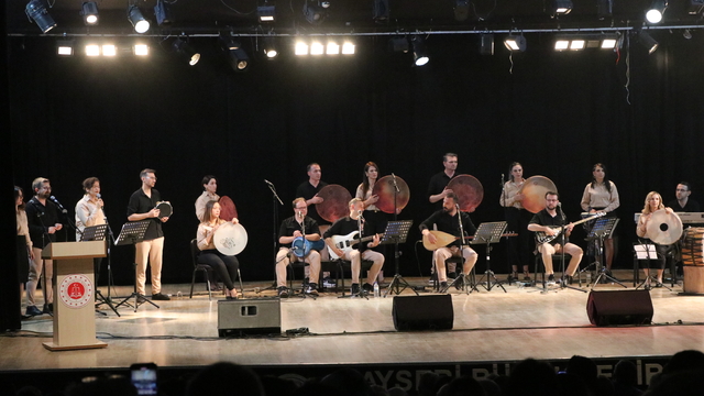 Adliye çalışanlarının kurduğu ritim topluluğundan yeni konser