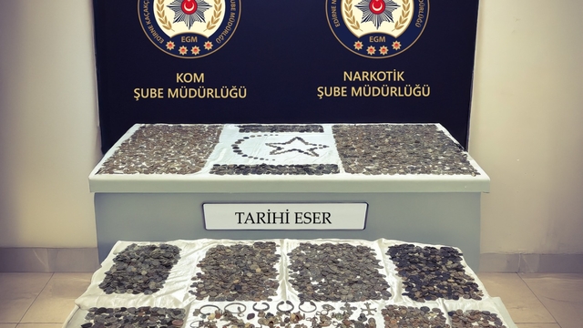 Kapıkule'de tırda tarihi eser niteliğinde 12 bin 770 sikke ve obje ele geçirildi