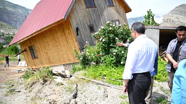 Erzurum'da heyelanlı bölgede yapılaşmaya izin verilmeyecek
