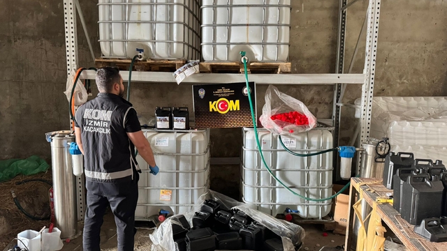 İzmir'de sahte alkol operasyonunda 7 gözaltı