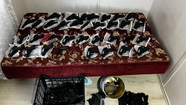 Gaziantep'te 1 el bombası ile 45 silah ele geçirildi