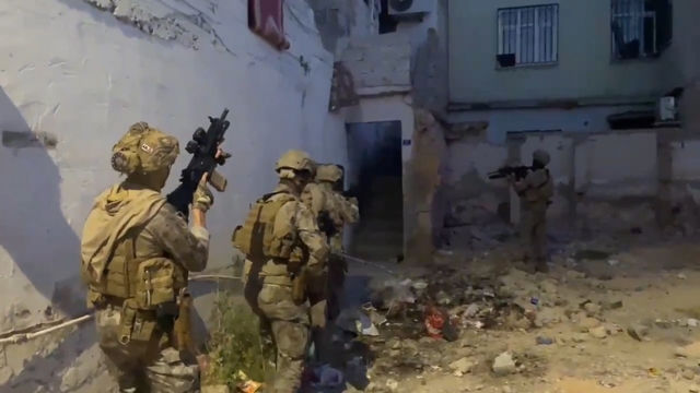 Şanlıurfa'da 20 'torbacı' tutuklandı