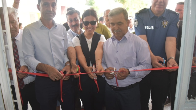 Bozyazı'da Halk Eğitimi Merkezinin yıl sonu sergisi açıldı