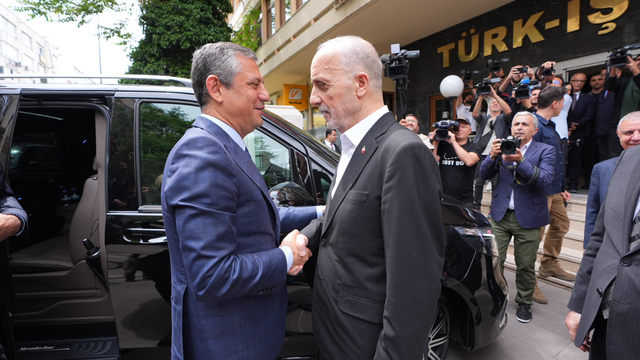 CHP Genel Başkanı Özel, HAK-İŞ ve TÜRK-İŞ'i ziyaret etti: