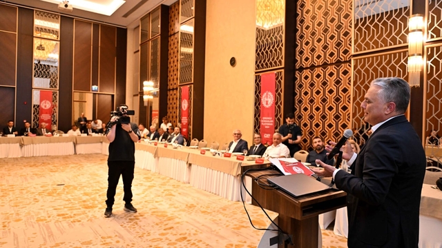 Muratpaşa Belediye Başkanı Uysal, Çorumlu iş insanlarıyla buluştu