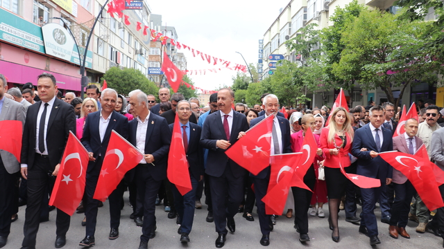 Isparta'da "2025 Uluslararası Gül Festivali" başladı