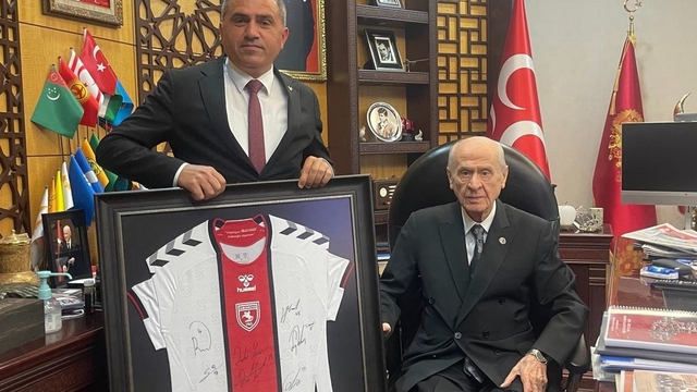MHP Samsun İl Başkanı Mucur, MHP Genel Başkanı Bahçeli'yi ziyaret etti