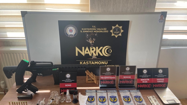 Kastamonu'da düzenlenen uyuşturucu operasyonunda 2 zanlı yakalandı