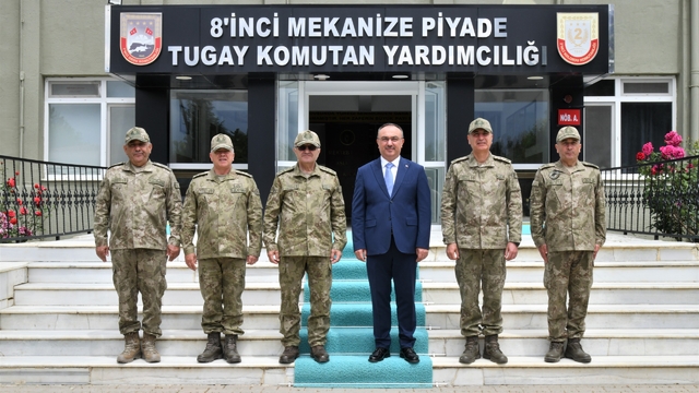 Tekirdağ Valisi Soytürk 1. Ordu Komutanı Orgeneral Tokel'i ziyaret etti