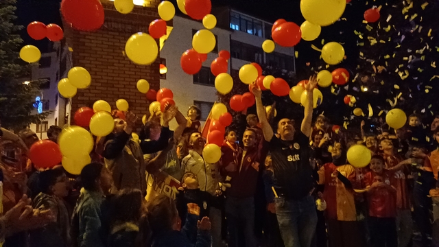 Pazaryeri ilçesinde kanser hastalarına farkındalık için balon uçurma etkinliği yapıldı