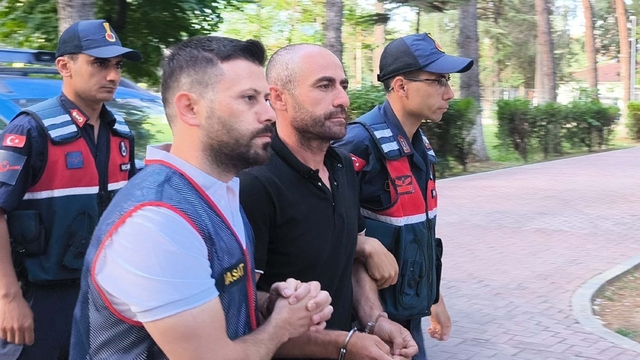 Fabrikaya işçi gibi gidip, 140 kez hırsızlık yapan şüpheli yakalandı