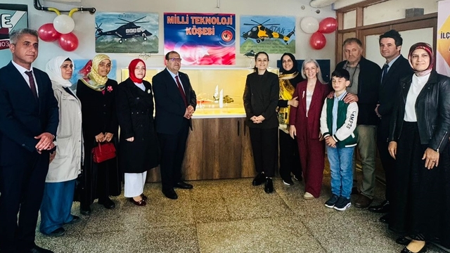 Trabzon'da Atatürk Ortaokulu'nda "Milli Teknoloji Köşesi" oluşturuldu