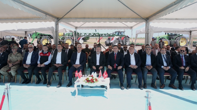 Tarım ve Orman Bakanı Yumaklı, Muş'ta lisanslı depoculuk açılışında konuştu: