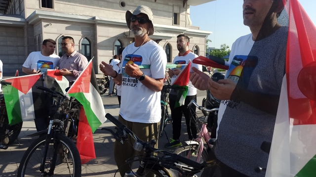 Osmaniye'de "Kudüs-Gazze-Mavi Marmara" temalı bisiklet turu yapıldı