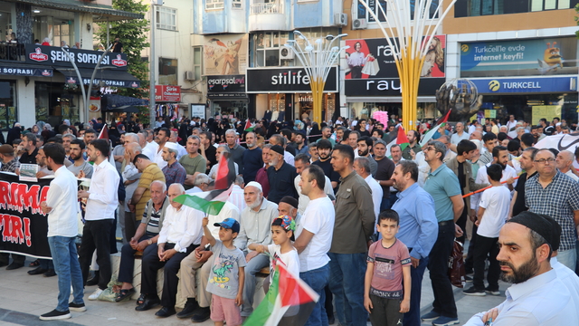 "Mavi Marmara" saldırısında hayatını kaybedenler Batman'da anıldı