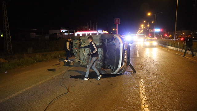 Kars'ta zincirleme trafik kazasında 4 kişi yaralandı