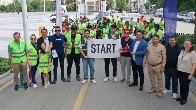 Manisa'da Yeşilay bisiklet turunda sağlıklı yaşam için pedal çevrildi