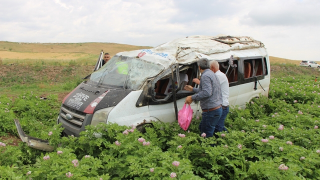Amasya'da yolcu minibüsü takla attı: 1 ölü, 4 yaralı