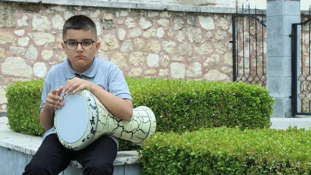 Kırklareli'ni İngilizce tanıtan 10 yaşındaki Eren Deniz'in videosu beğeni topladı