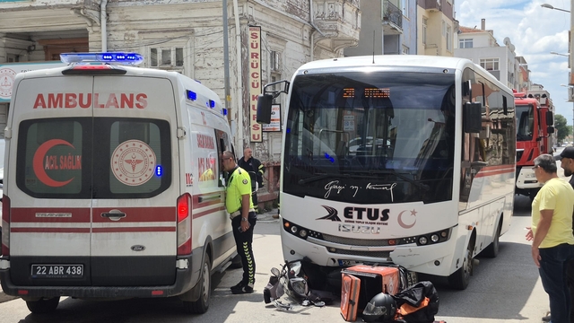 Edirne'de motokuryenin yaralandığı kaza güvenlik kamerasında