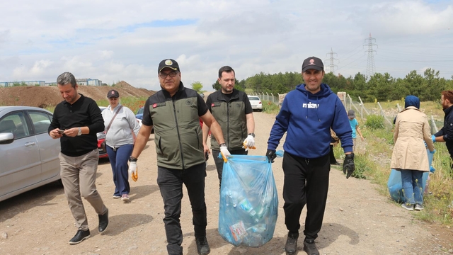 Eskişehir'de Çevre Haftası kapsamında atık toplandı